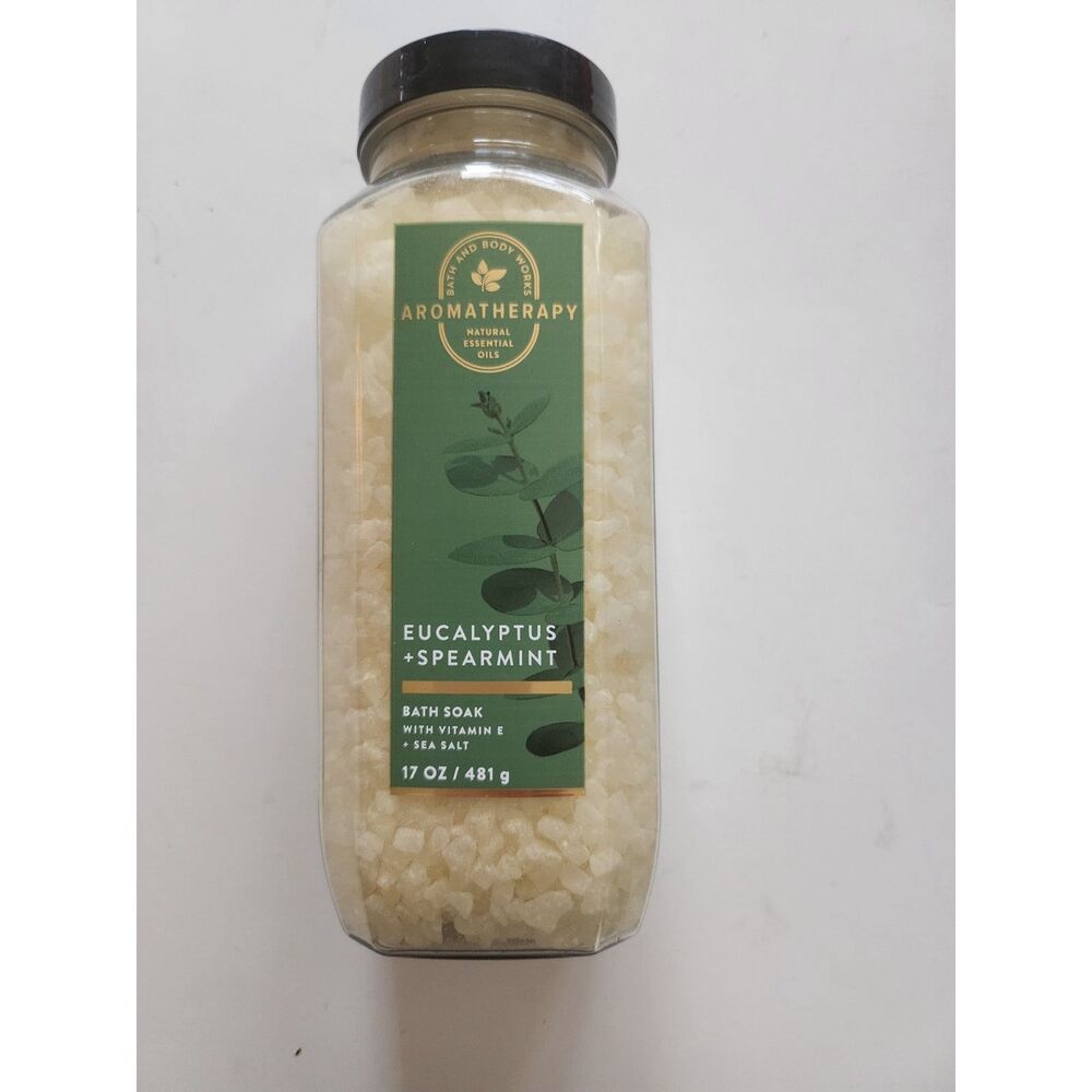 f Bath & Body Works Aromatherapy Eucalyptus + Spearmint Bath Soak B33